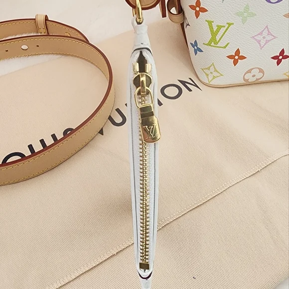 Auth BNIB LV X TM MC All In BB - Picture 8 of 11